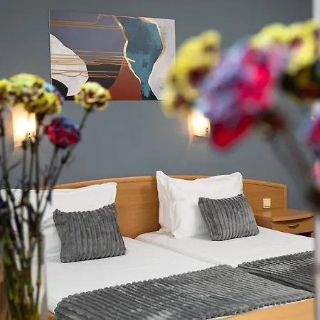 Hotell Wela 4*
