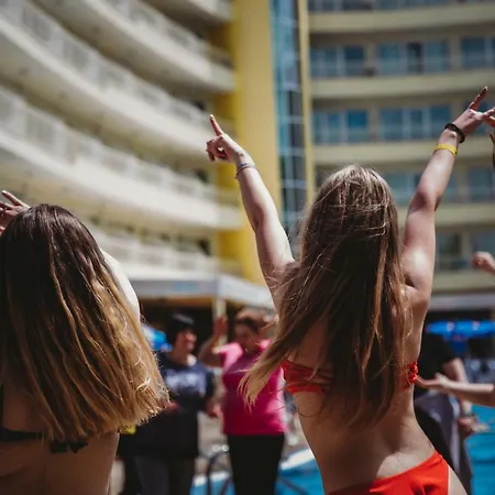 Wela Ξενοδοχείο 4*